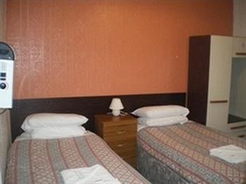 Hotel Highbank 2*